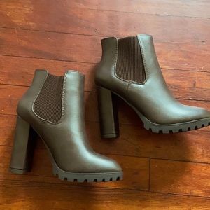 Shoe Dazzle Brown Booties